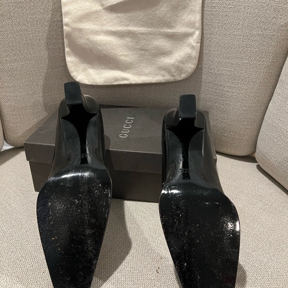 GUCCI Vintage G Square toe pump. 
Worn for 1/2 hour only! - Picture 5 of 8